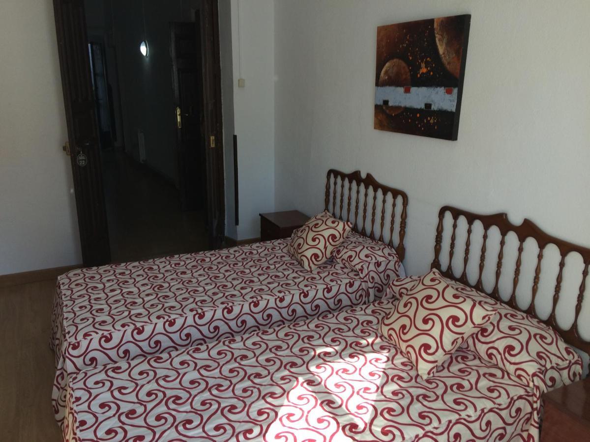 Pension Carretero Caceres Exterior photo