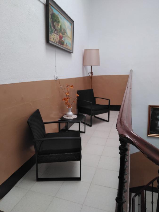 Pension Carretero Caceres Exterior photo